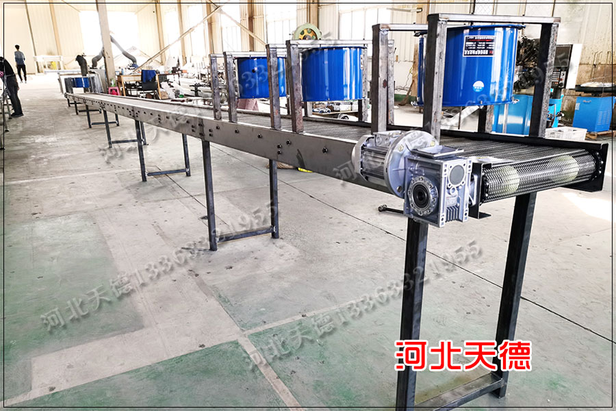 網(wǎng)帶輸送機(jī)