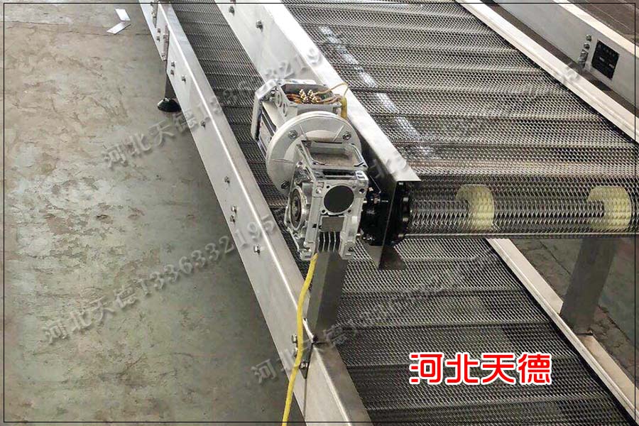 網(wǎng)帶輸送機(jī)